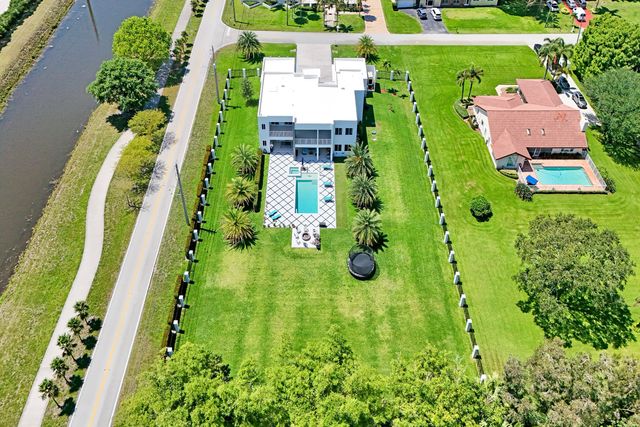 11201 SW 3rd Street, Plantation, FL 33325