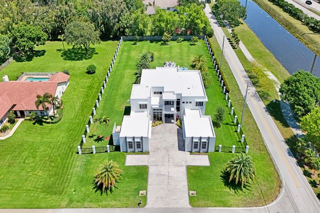 11201 SW 3rd Street, Plantation, FL 33325