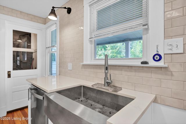 1100 Goss Ave, Louisville, KY 40217