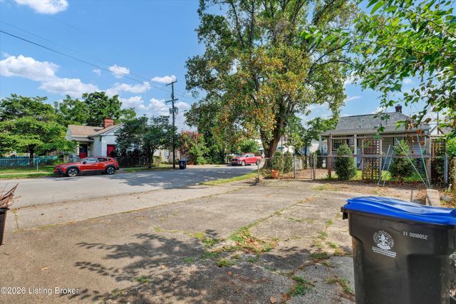1100 Goss Ave, Louisville, KY 40217
