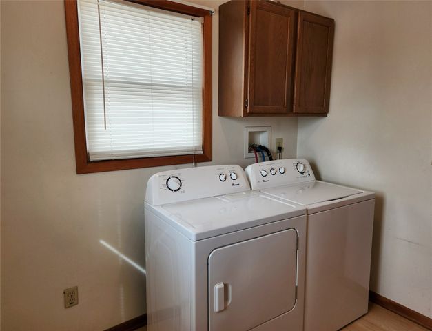 118 E Madison Street, Knoxville, IA 50138