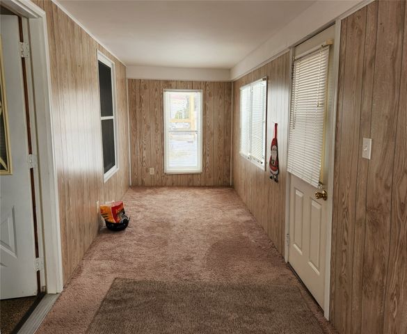 118 E Madison Street, Knoxville, IA 50138