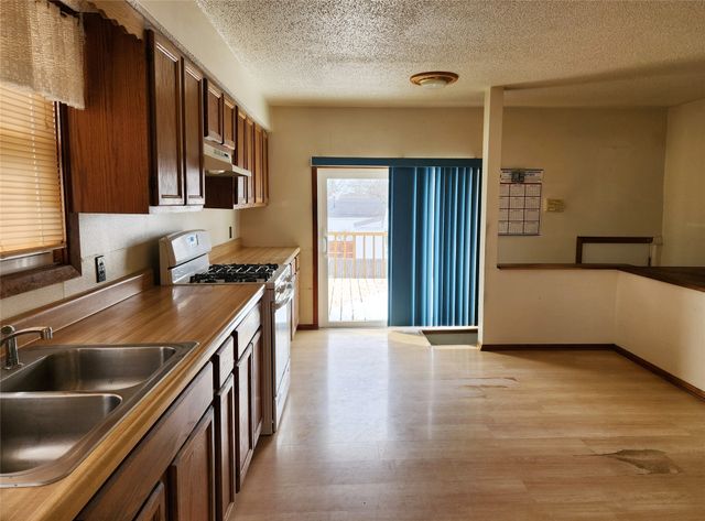 118 E Madison Street, Knoxville, IA 50138