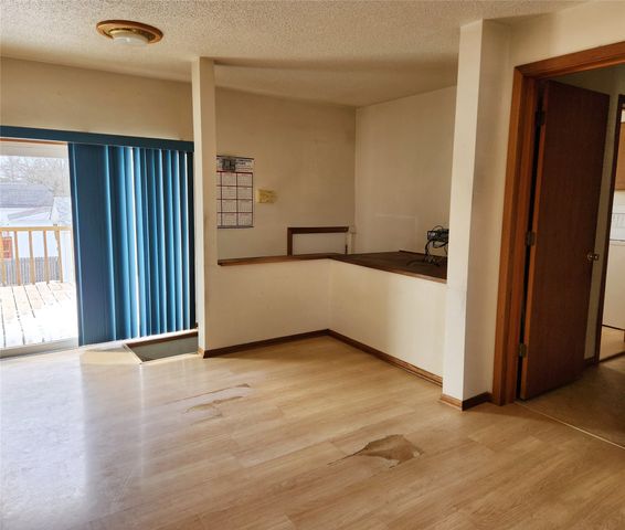 118 E Madison Street, Knoxville, IA 50138