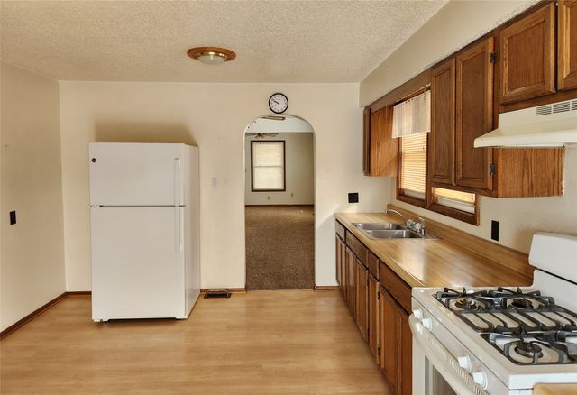 118 E Madison Street, Knoxville, IA 50138