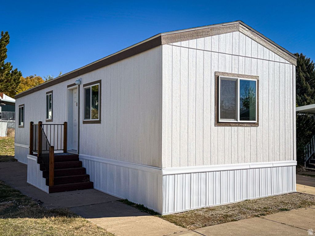 203 DARLINGTON WAY, Layton, UT 84041