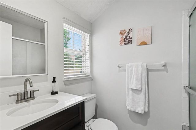 12200 W 79th Terrace, Lenexa, KS 66215