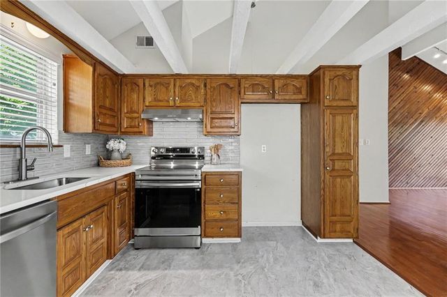 12200 W 79th Terrace, Lenexa, KS 66215
