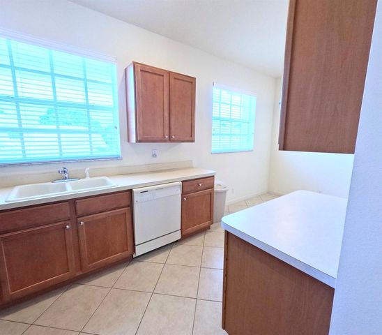 8125 Carnoustie Place, Port St. Lucie, FL 34986