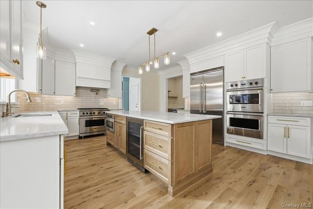 135 Adams Street, Garden City, NY 11530