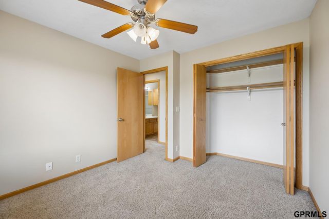 1247 Turtle Creek Road, Lincoln, NE 68521