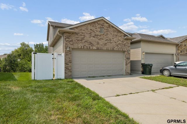 1247 Turtle Creek Road, Lincoln, NE 68521