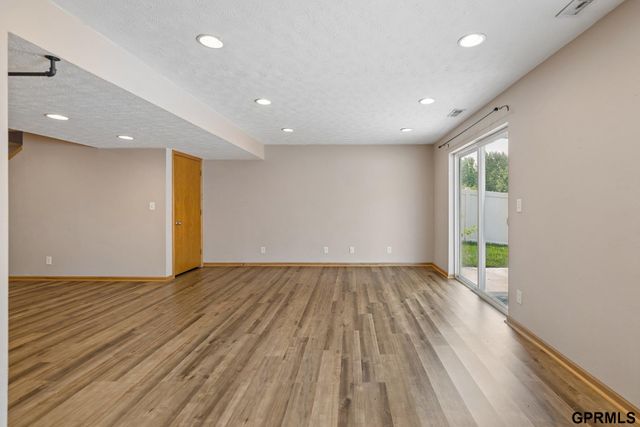 1247 Turtle Creek Road, Lincoln, NE 68521