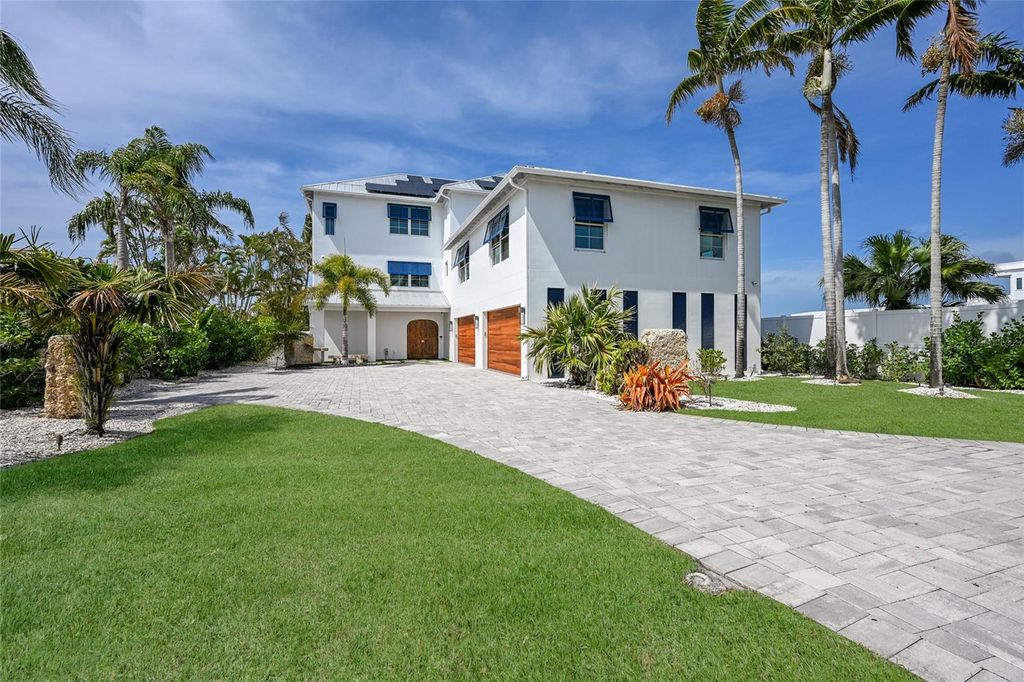 Image 2 of property listing at 2110 PALMA SOLA BOULEVARD, Bradenton, FL 34209