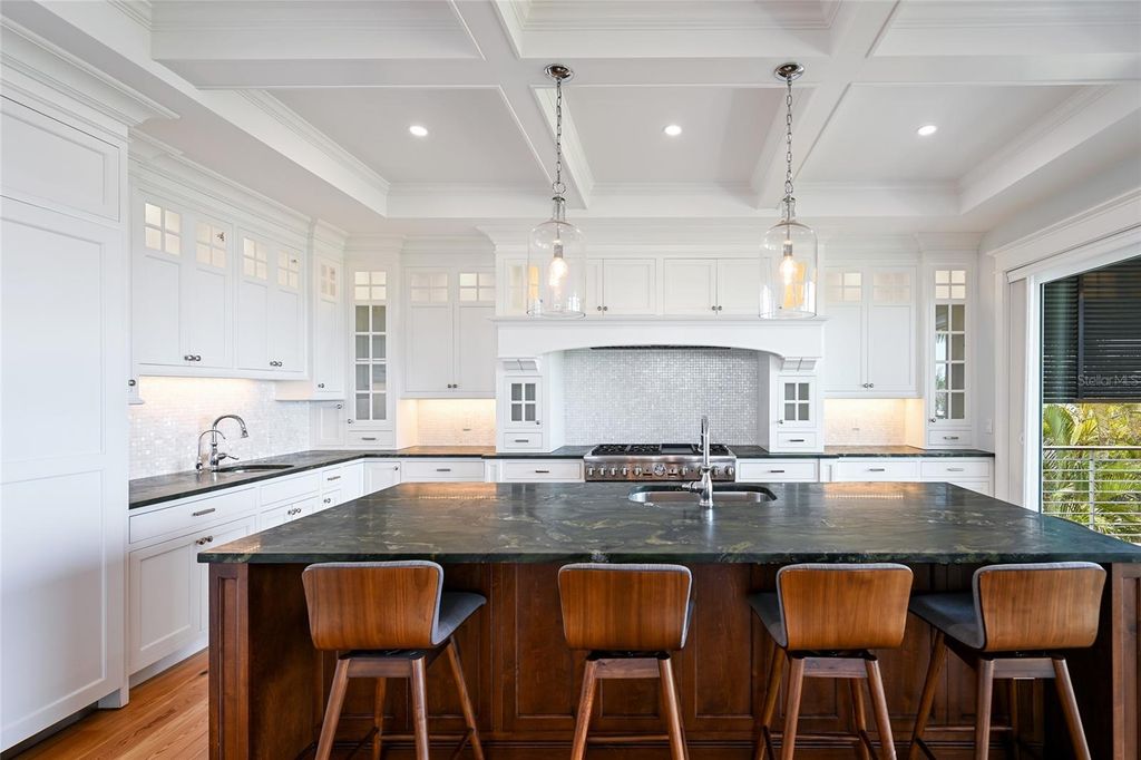 Image 25 of property listing at 2110 PALMA SOLA BOULEVARD, Bradenton, FL 34209