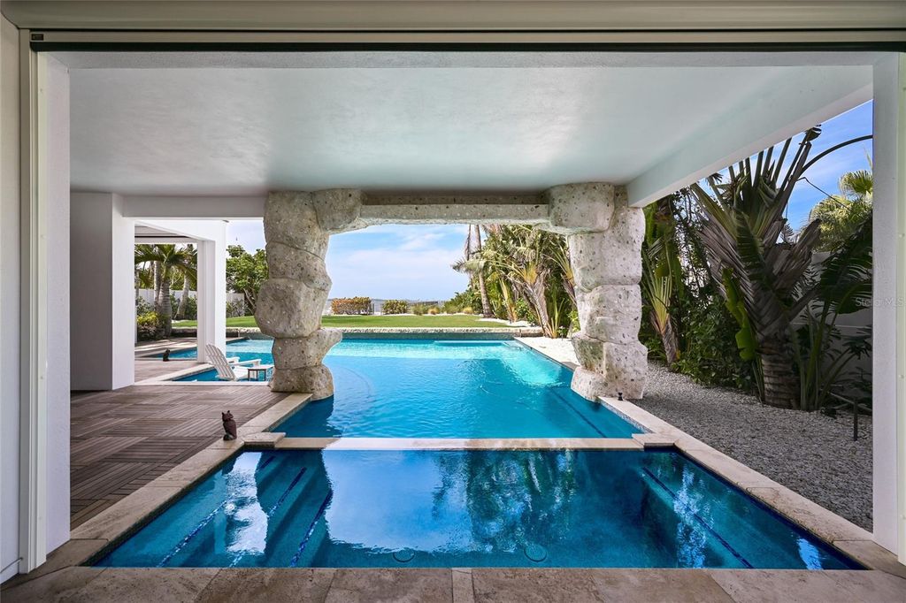 Image 4 of property listing at 2110 PALMA SOLA BOULEVARD, Bradenton, FL 34209