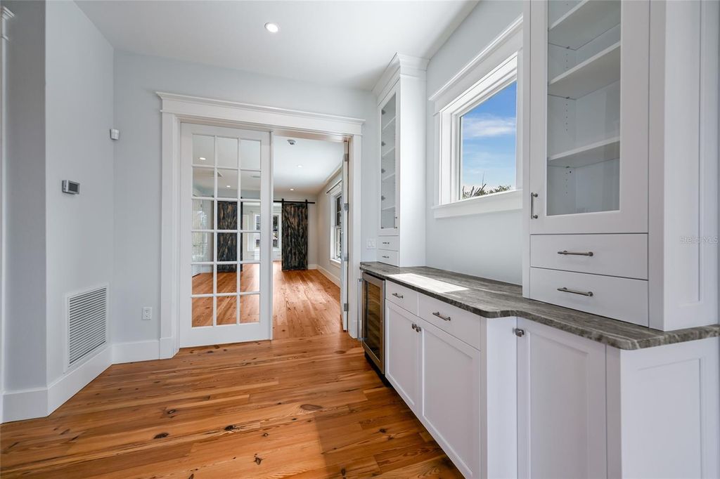 Image 31 of property listing at 2110 PALMA SOLA BOULEVARD, Bradenton, FL 34209