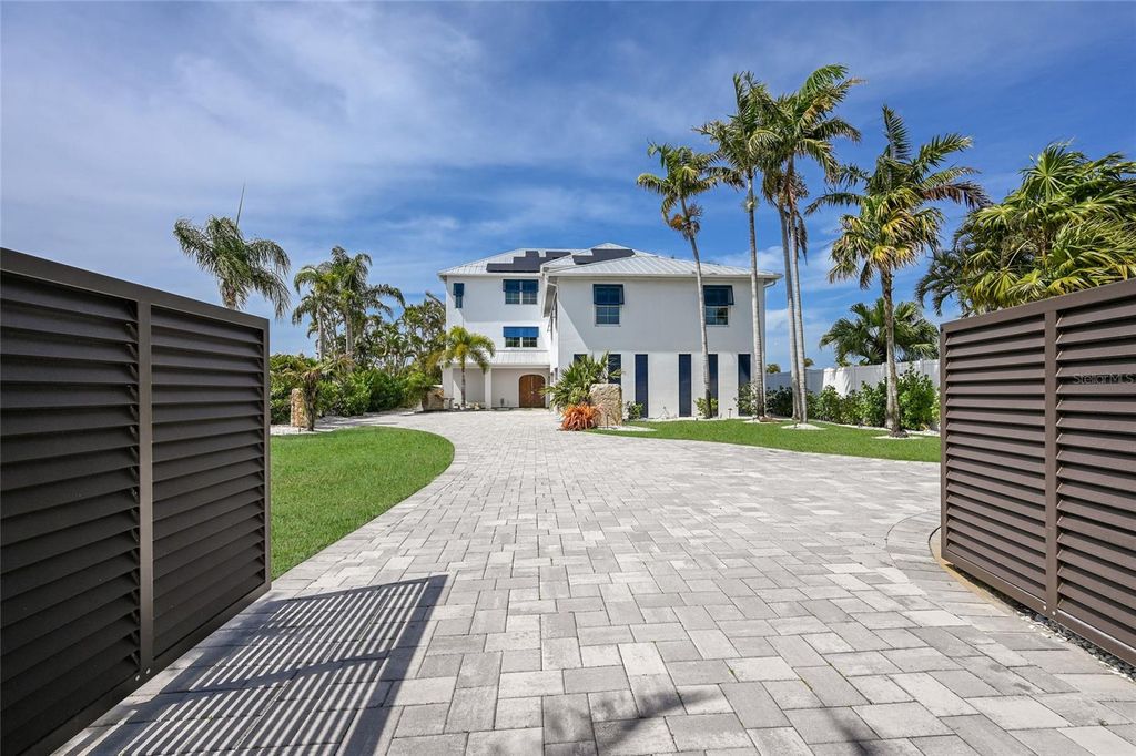 Image 7 of property listing at 2110 PALMA SOLA BOULEVARD, Bradenton, FL 34209