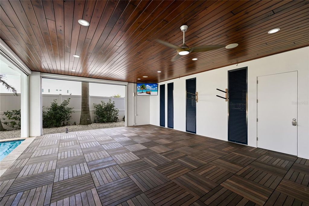 Image 67 of property listing at 2110 PALMA SOLA BOULEVARD, Bradenton, FL 34209