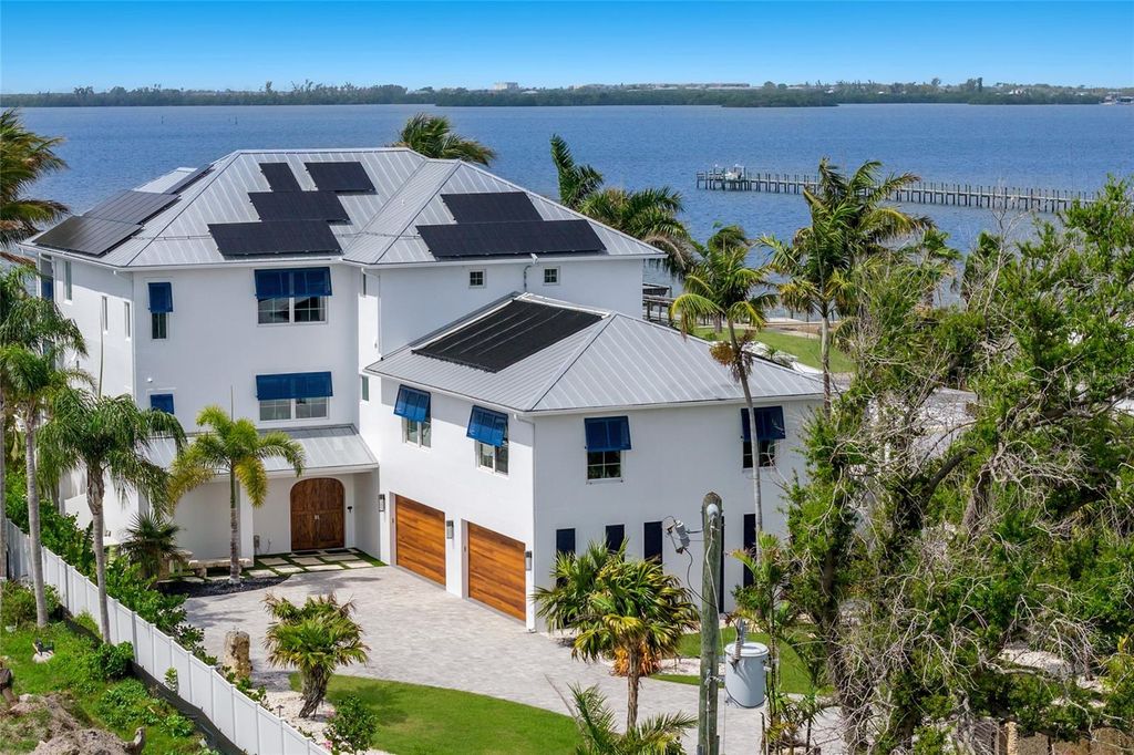 Image 9 of property listing at 2110 PALMA SOLA BOULEVARD, Bradenton, FL 34209