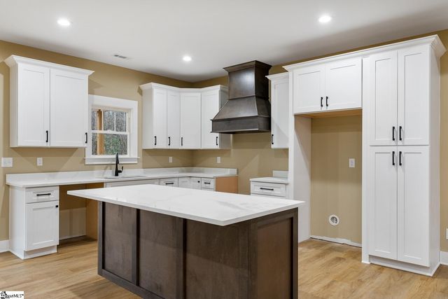 275A Paradise Vista Drive, Williamston, SC 29697