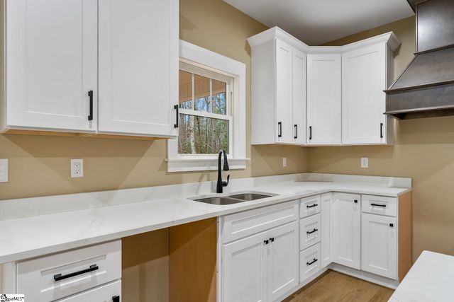 275A Paradise Vista Drive, Williamston, SC 29697