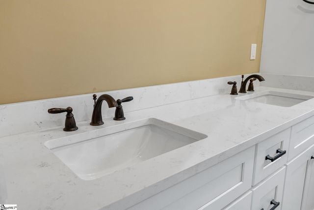 275A Paradise Vista Drive, Williamston, SC 29697