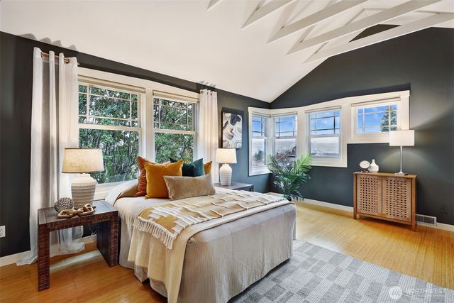 1910 N 38th Street, Seattle, WA 98103