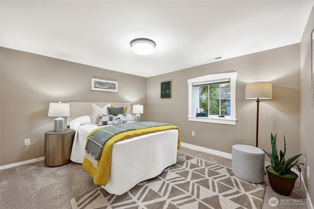 1910 N 38th Street, Seattle, WA 98103