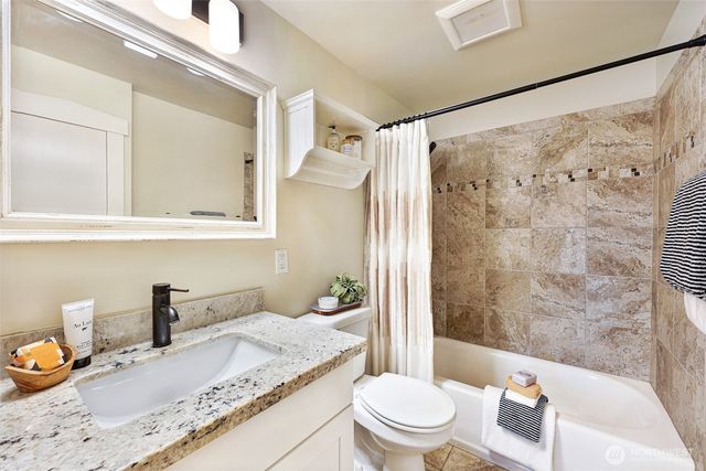 1910 N 38th Street, Seattle, WA 98103