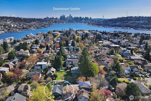 1910 N 38th Street, Seattle, WA 98103