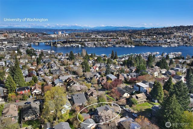 1910 N 38th Street, Seattle, WA 98103