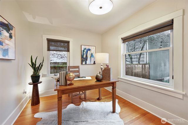 1910 N 38th Street, Seattle, WA 98103