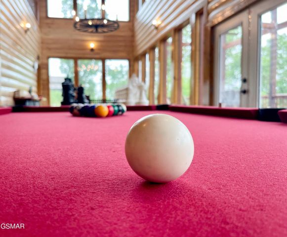 720 Pinecrest Drive, Gatlinburg, TN 37738