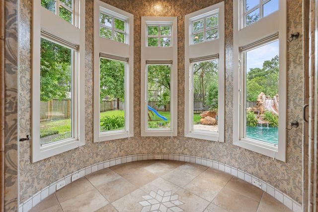 835 Echo Lane, Hedwig Village, TX 77024