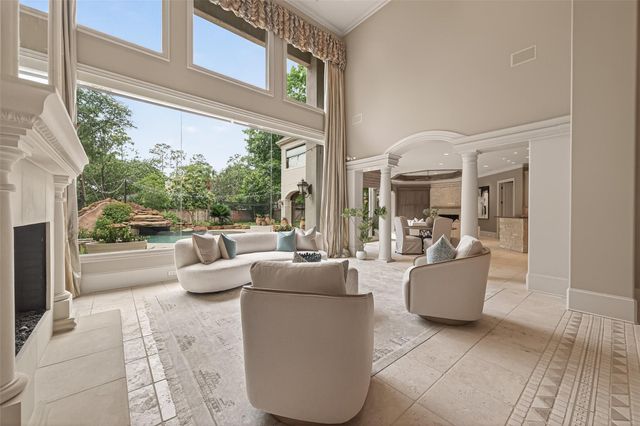 835 Echo Lane, Hedwig Village, TX 77024