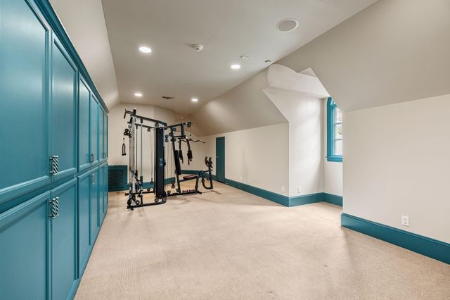 835 Echo Lane, Hedwig Village, TX 77024