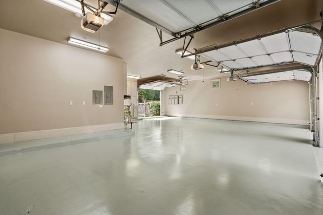 835 Echo Lane, Hedwig Village, TX 77024