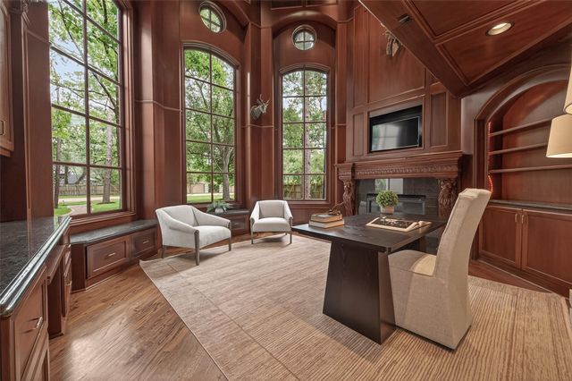 835 Echo Lane, Hedwig Village, TX 77024