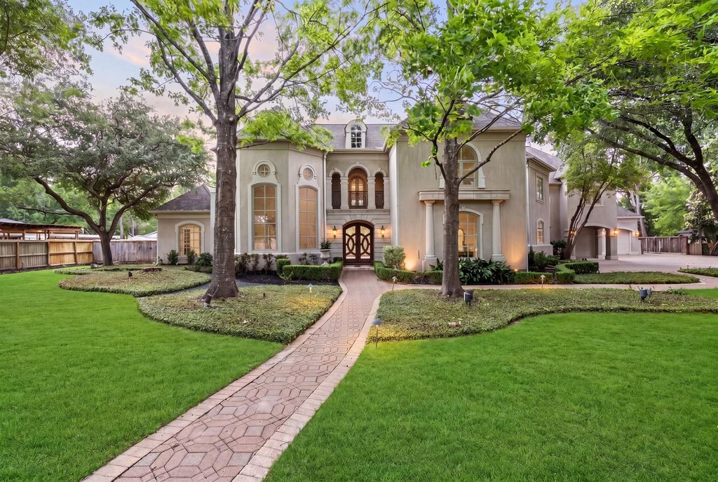 835 Echo Lane, Hedwig Village, TX 77024