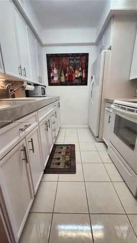 2112 Newport U 2112, Deerfield Beach, FL 33442