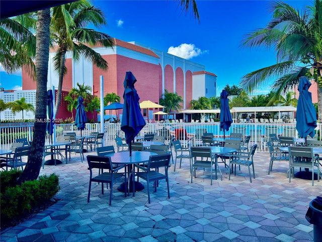 2112 Newport U 2112, Deerfield Beach, FL 33442