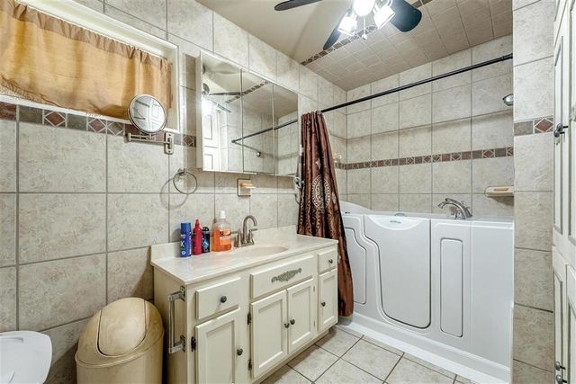410 Washington St Street, Lake Charles, LA 70605