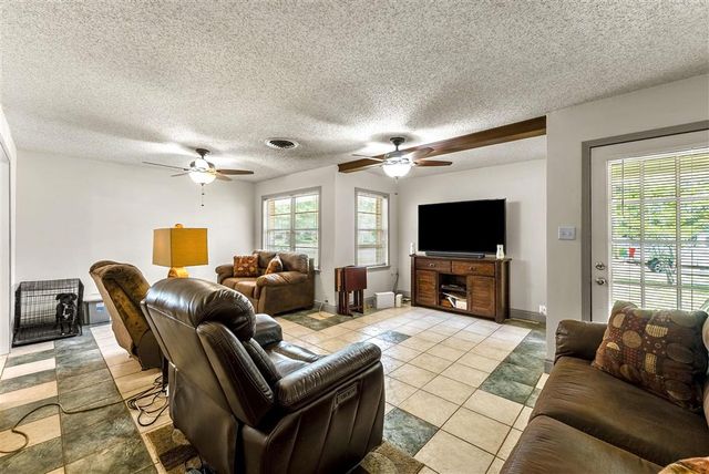 410 Washington St Street, Lake Charles, LA 70605