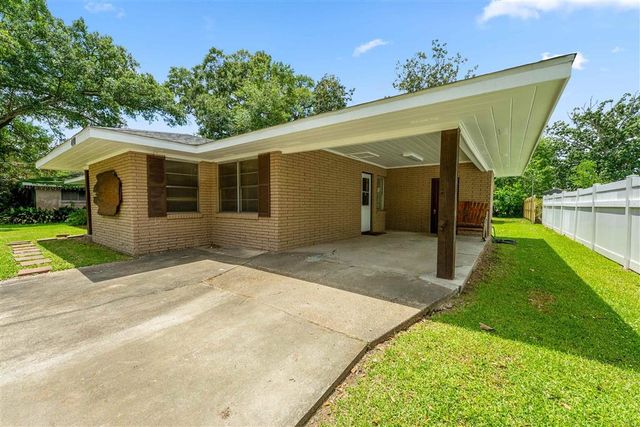 410 Washington St Street, Lake Charles, LA 70605