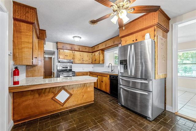 410 Washington St Street, Lake Charles, LA 70605