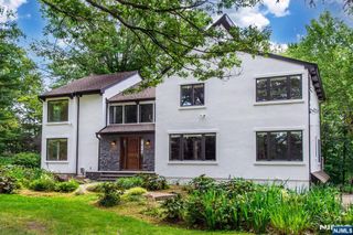 179 Woodside Avenue, Franklin Lakes, NJ 07417
