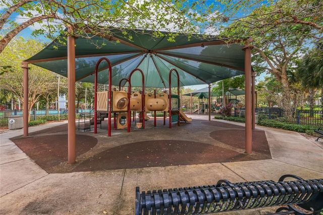 605 Oaks Drive 907, Pompano Beach, FL 33069