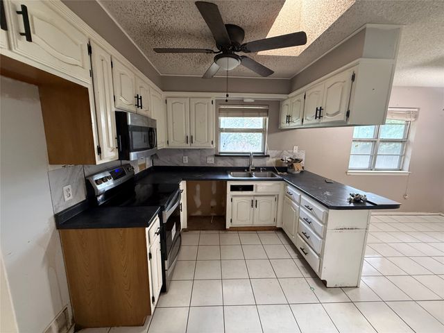 3406 NE 11TH Street, Mineral Wells, TX 76067