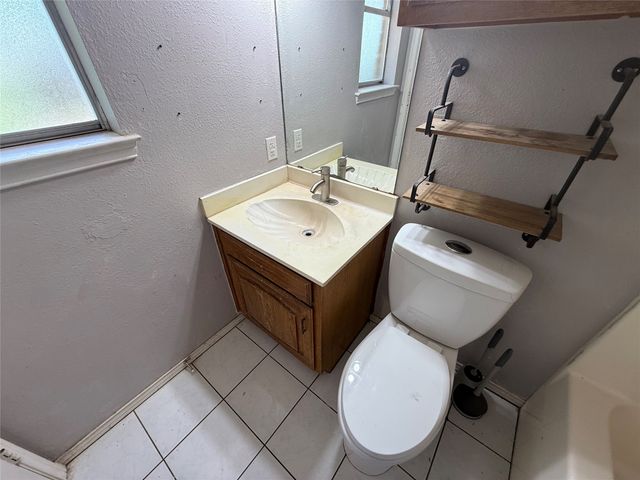 3406 NE 11TH Street, Mineral Wells, TX 76067